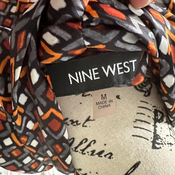 Nine West Size Medium blouse - Picture 4 of 4